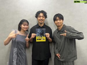 Daiken Okudaira Instagram - 7月3日　水曜日　晴れ☀️
こんにちは。奥平です。
ついに、7月になってしまいましたね。
もう一年も折り返しです。早いものですね。
季節もだんだんと夏になってきました。
最近の暑さと言ったらハンパじゃないくらい暑くて参ってしまいます。
皆さんもお身体にきをつけながら夏を楽しみましょう。
私も今年の夏はたくさん遊びたいと思います。

先日、「GEMUNIBUS vol.1」の「フレイル」の舞台挨拶がありました。
お越しいただいた皆様、ありがとうございます。
莉子ちゃんとはもうこれで3回目の共演でしょうか。
毎回、役での関わり方が違くて演じる身からするととても面白いです。
監督もとても優しい方で、現場にいるのが楽しかったです。
「フレイル」の他にも3作品あり、計4作品のオムニバスとなっているので、それも含めて是非ご覧ください。

そういえばこの前、琉弥のライブに大祐と行ってきました。
僕はライブを見るのは初めてだったのですが、すごい迫力でした。
お客さんもたくさんいて、あの大人数を楽しませてると考えるととてもすごいなあと思います。
僕には歌って踊っては、到底できることではないので、とても圧倒されるところがありました。
少し前に大祐のライブも行ってきたのですが、そっちはまた違った楽しさがありました。
聴く楽しさがあって、最近は新しくリリースした「なにげない」のEPを僕は聞いています。
2人ともアーティストというのは一緒ですが、違った楽しませ方をしていて色があっていいですね。
皆さんも聴いてみてください。

最近、動画で世界中の観光地や自然を見るのにハマってまして、いろんなところに行きたいなーなんて思ってるんですけど、皆さん死ぬまでにここは行きたいみたいなとこはありますか。
僕は、最近で言うとトルコのカッパドキアってところに行ってみたい！ってなりました。
とても有名なとこなので知ってる方もいらっしゃると思うのですが、もし知らない方いたら是非調べてみてください。とても綺麗な景色で非現実味があるところです。
やっぱり、非現実味がある場所って魅力的ですよね。
ゲームの世界に飛び込んだかのような気分になれたりしますし、いい意味で現実逃避できそうです。
あと今お花畑行きたいですね。
僕記憶にあるうちにお花畑とか行った記憶がなくて、自然もあって綺麗でとても行ってみたいところですね。
なんか旅行したいところって、終わりがないですね。
皆さんもおすすめの場所や行ってみたい場所あったら教えてください。