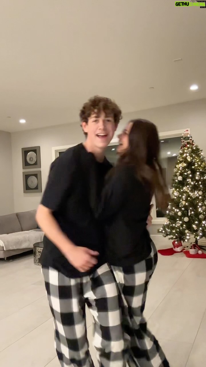 Dakota Lotus - 13K Likes - Itās beginning to look like our first Christmas togetherā¦ š„°š