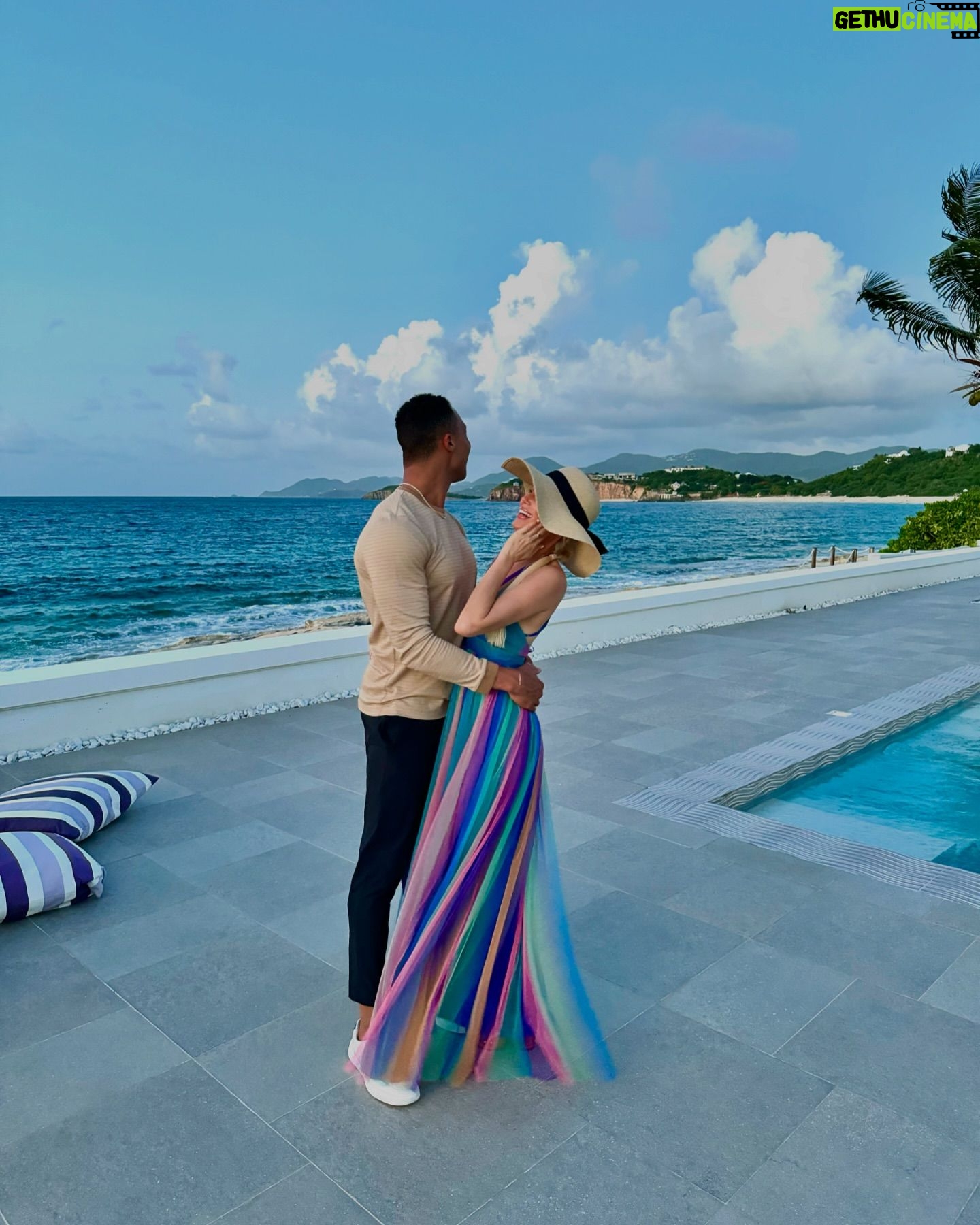 Dale Moss - 25.9K Likes - St. Martin you were everything. I haven’t taken a vacation in over a decade and this last week on the island was a great reminder of how necessary detoxing from work is. The people, the nature, the food & the culture healed my soul. Experiencing it all with my love and our amazing friends made it even better. Ily @dalemoss13 🥹
Special thank you to @johnnybananas for the live music at the most perfect times & @arthur.sutley for coordinating everything, you’re a pro. Thank you @discoversaintmartin for making this culinary experience sensational. And if you’re looking for a place to stay on the island, there’s an INCREDIBLE woman-run business we went through @luxvillavacation & I recommend working with her 12 out of 10! This is not an ad! 🫶🏻
#sxm #saintmartin #vacation #travel #islandlife #stmartin