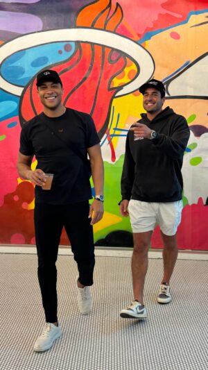 Dale Moss Instagram - #ad | Part 2: The Bacardi Ocho Lounge is one of the nicest lounges I’ve ever been to at a sports arena! A beautiful setting overlooking the entire court with amazing food & drinks. 

I had some of the best sushi I’ve had in a long time with a very elevated cocktail menu. ( Get the Guava Mo-HEAT-O )

If you haven’t been to a @miamiheat game it really has one of the best overall fan experiences you’re going to find. Share with a your friends and check out a game with. Maybe I’ll see ya there!

@bacardi 
@patron 

#HEATPartner #21  and Drink Responsibly #Basketball #Miami #Cocktails #Food #Sports