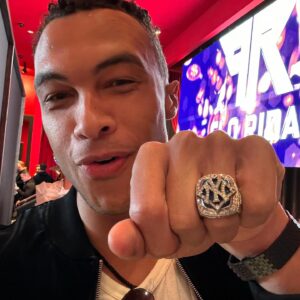 Dale Moss Instagram - Reflecting back on the week in Vegas and it’s hard to put into words how special it was! 

God has definitely been good to me 🙏🏽

Thank you to everyone who made this such an unforgettable Super Bowl experience and thankful for the many new friendships formed after this week! 

Now, after 6 days in Vegas… it’s time to 💤 😂 ✌🏽

#SuperBowl #Chiefs #49ers #Vegas #DaleMoss #NFL