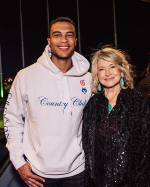 Dale Moss Instagram - And the MVP goes to @marthastewart 🏆! 

Lot of memories made this week but this was definitely one of the faves! 

#SuperBowl #Vegas #DaleMoss #NFL #MVP