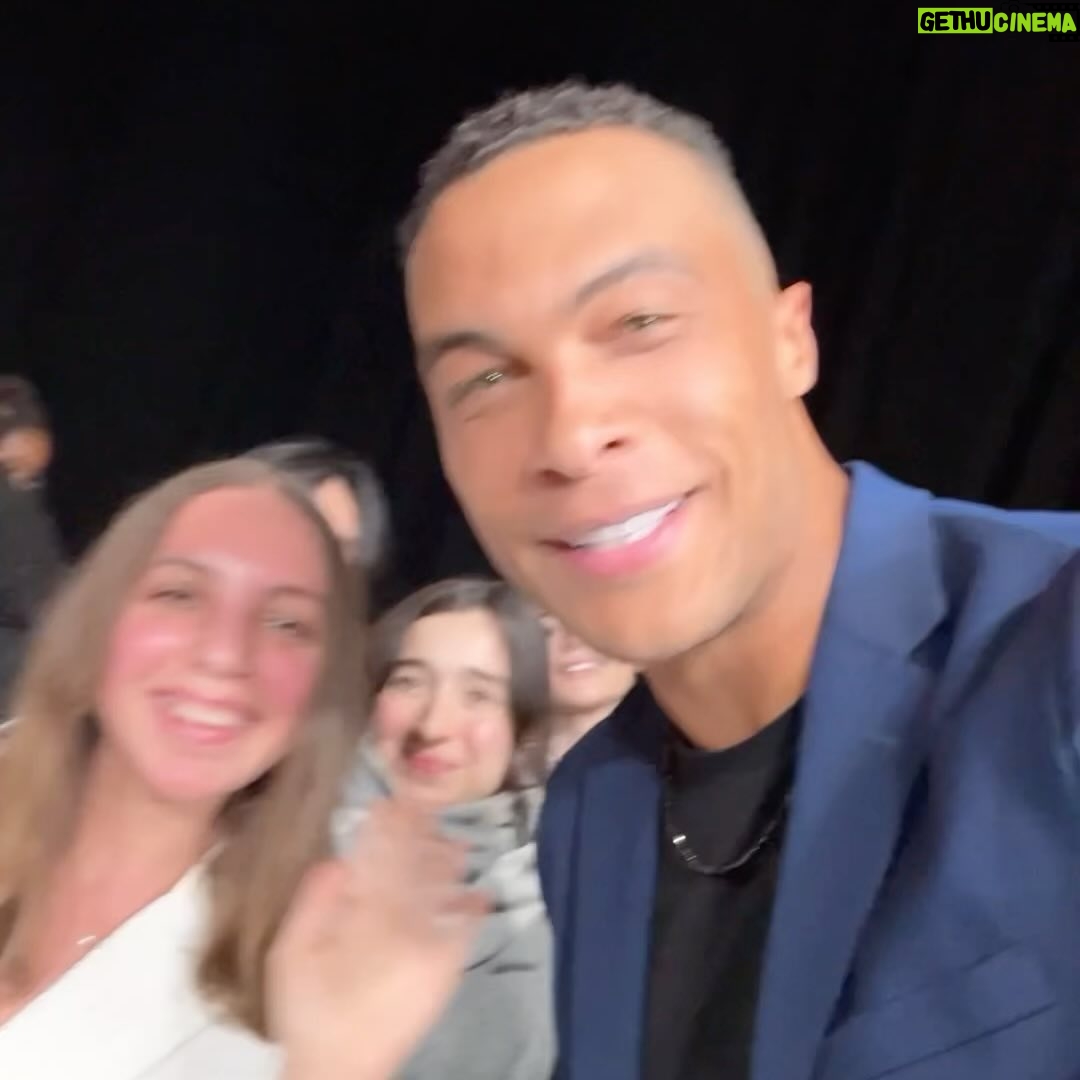 Dale Moss - 3 Likes - Loved kicking it friends & meeting some of the kindest fans at the premiere of @netflix & @kevinhart4real new film.
Not gonna lie after a long break for the industry it felt good to trade in the sweats for a fresh suit again!
#LiftMovie #NewYork #RedCarpet #DaleMoss #Film