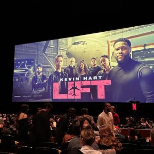 Dale Moss Instagram - Loved kicking it friends & meeting some of the kindest fans at the premiere of @netflix & @kevinhart4real new film. 

Not gonna lie after a long break for the industry it felt good to trade in the sweats for a fresh suit again! 

#LiftMovie #NewYork #RedCarpet #DaleMoss #Film