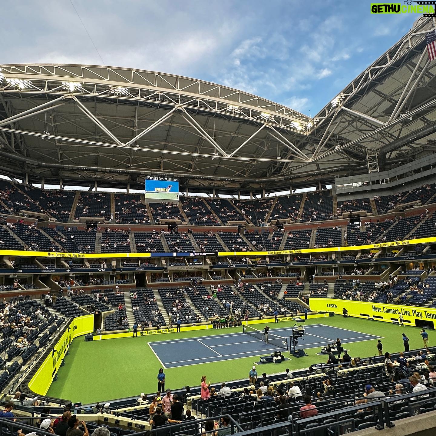 Dale Moss - 3 Likes - Got to see one of the biggest matches of the week with Ben Shelton advancing to today’s @usopen semifinals thanks to the @greygoose fam.
Always one of the favorite times of year especially when I can enjoy it with friends.
Who y’all got advancing?
#GreyGoosePartner #HoneyDuece #Tennis #DaleMoss #USOpen