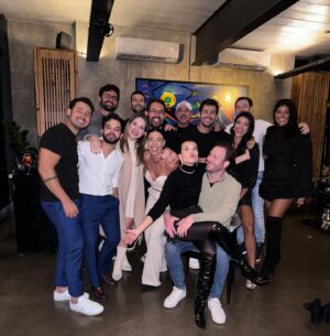 Dalton Rangel Instagram - Comemorar os 3 anos de @mirogastronomia  com essa energia e essa tchurmaa animadíssima não tem preço! Que conexão e que alegria viver a noite de ontem! Que venham mais e mais ❤️❤️❤️ @daltonrangel @ameirelles @pedromedeirosdermato @laenemarques @herculanoneto @dr.aldovasconcelos @chefrafarodrigues @marlon_batists @jaakelyne @mariano obrigada por nos apresentar esse time hahahhaha
