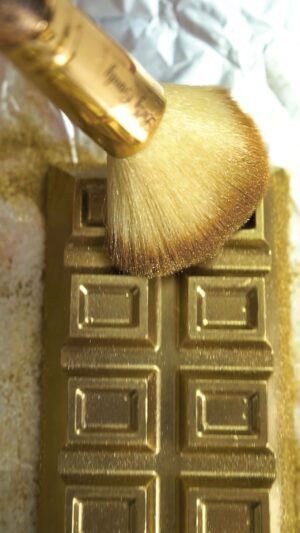 Dalton Rangel Instagram - Para o Dia Internacional do Chocolate, eu preparei um vídeo especial provando que chocolate fica bom de todo jeito. Ainda mais quando tem @delicia, a única margarina do Brasil com creme de leite, que deixa as suas receitas ainda mais gostosas e cremosas. 💙
 
Qual é a sua preferida desse top 3?