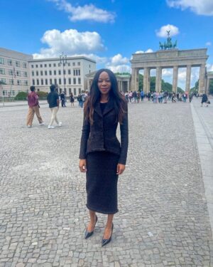 Dambisa Moyo Instagram - Berlin! Managed to squeeze in a visit to the beautiful Brandenberg Gate and the Reichstag before heading into meetings this morning 🇩🇪 

#DambisaMoyo