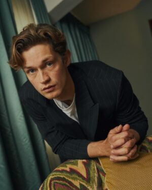 Damian Hardung Instagram - in our enemies to lovers era.

#MaxtonHallOnPrime