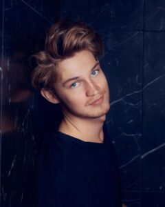 Actor Damian Hardung HD Instagram Photos and Wallpapers March 2020