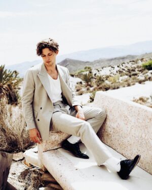 Damian Hardung Instagram - went to the desert
by @phepper