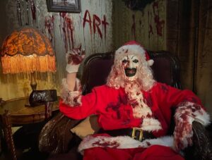 Damien Leone Instagram - Merry Christmas to all 🎁🎄 🤡 🎅 #merrychristmas #terrifier3 #arttheclown #terrifier #terrifier2 #christmas