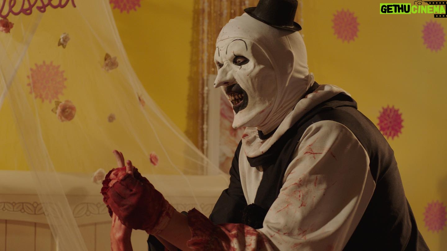 Damien Leone - 5.4K Likes - I assure you this scene will be a game changer 🤯 We are now in post-production! Time to edit this beast 🔥 #terrifier2 #arttheclown #slasher #horror #gore #slaughter #terrifier #clown #clowns #kill #killer #blood #violence