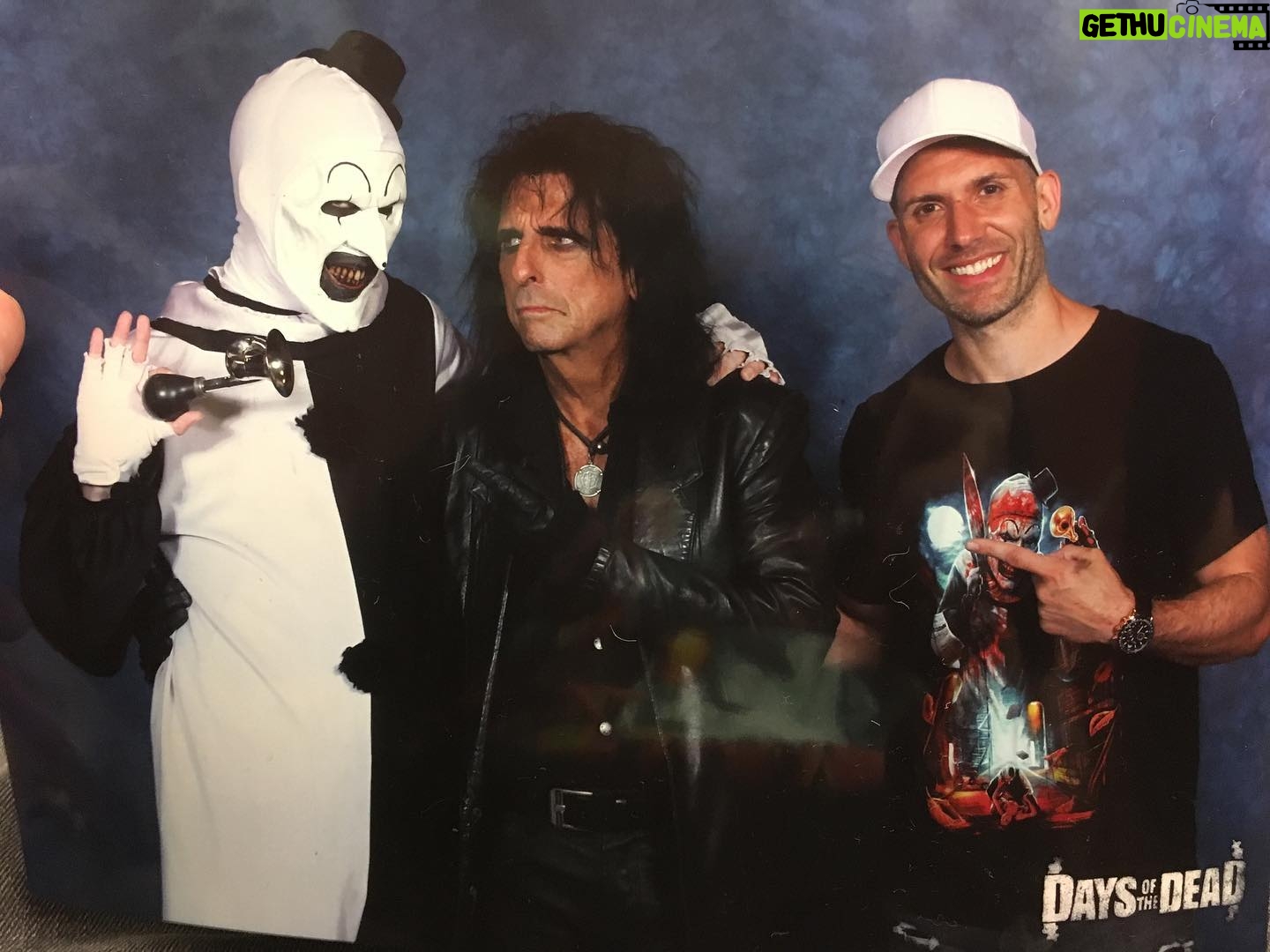 Damien Leone - 3.7K Likes - I mean...🤯🤡 @alicecooper is legit the nicest/coolest guy ever 🙏🏻🤡 #arttheclown #alicecooperfans #alicecooper #socool #wow