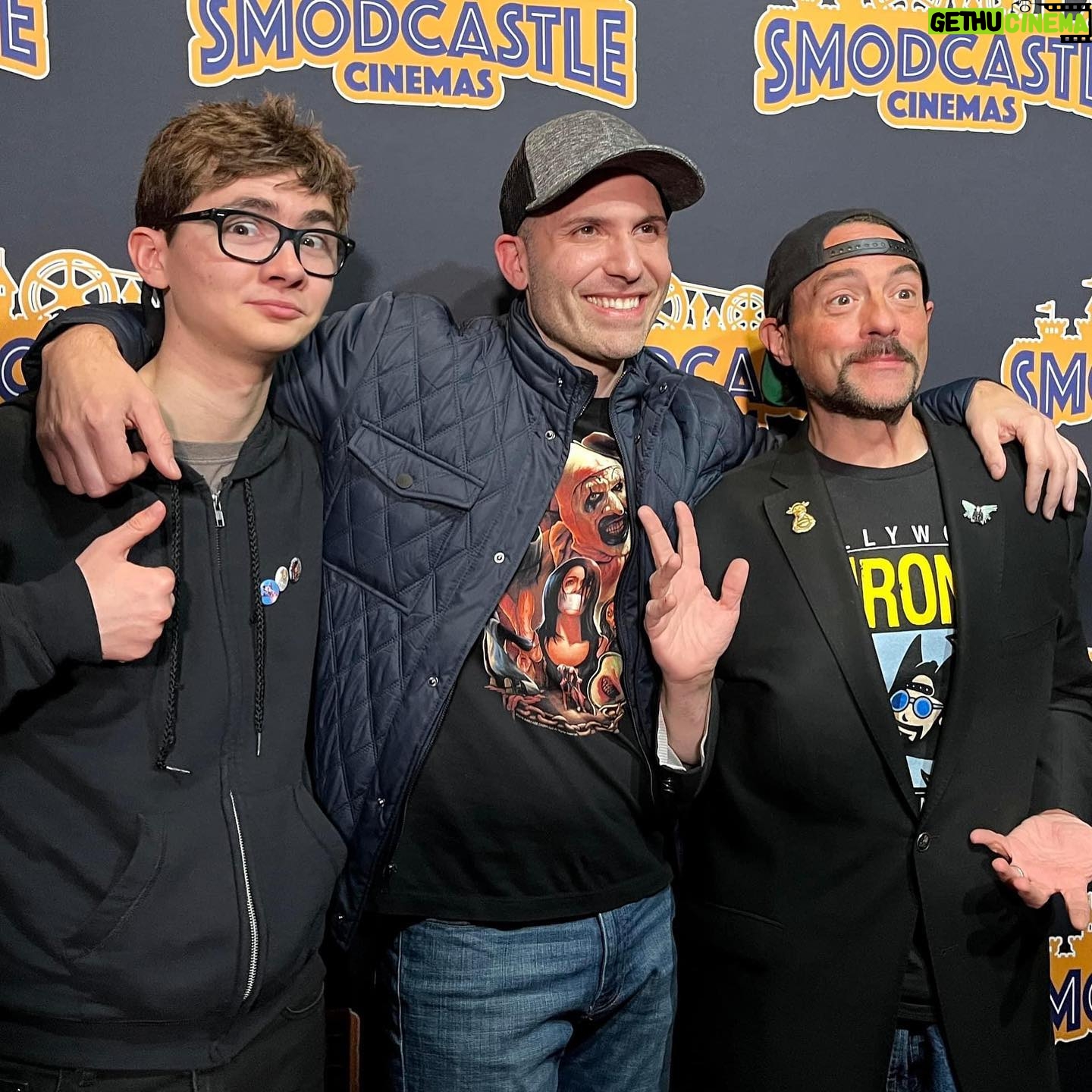 Damien Leone - 7.4K Likes - One of the best experiences to come out of Terrifier 2’s success was meeting the great @thatkevinsmith last night at @smodcastlecinemas. This dude has inspired and entertained me for decades as a filmmaker and as a speaker. He seriously couldn’t have been funnier or a more gracious host! According to him, Terrifier 2 may have even inspired him to tackle his next project differently so that is a tremendous honor. A night I will cherish always! Thank you all for coming out last night 🙏🏻🤡 Stay Terrified 👻 #kevinsmith #terrifier #terrifier2 #arttheclown