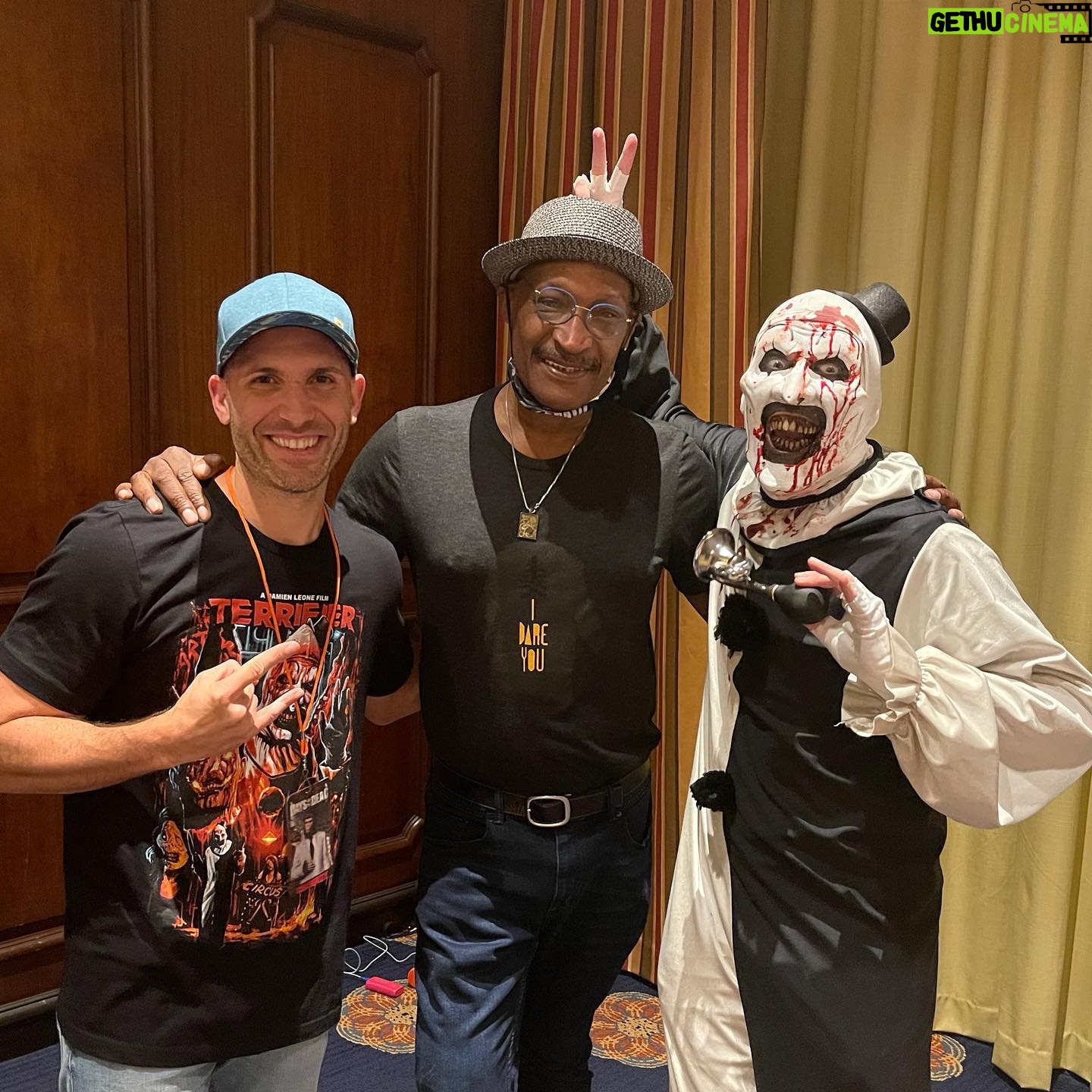 Damien Leone - 4.4K Likes - Didn’t get to see the new Candyman yet so…hung out with the man himself 🔥🍭 🐝 @tonytoddofficial #candyman #terrifier #arttheclown #terrifier2 #clown #horror #icon