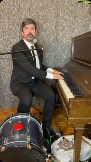 Damien Robitaille Instagram - SWEET DREAMS • Eurythmics