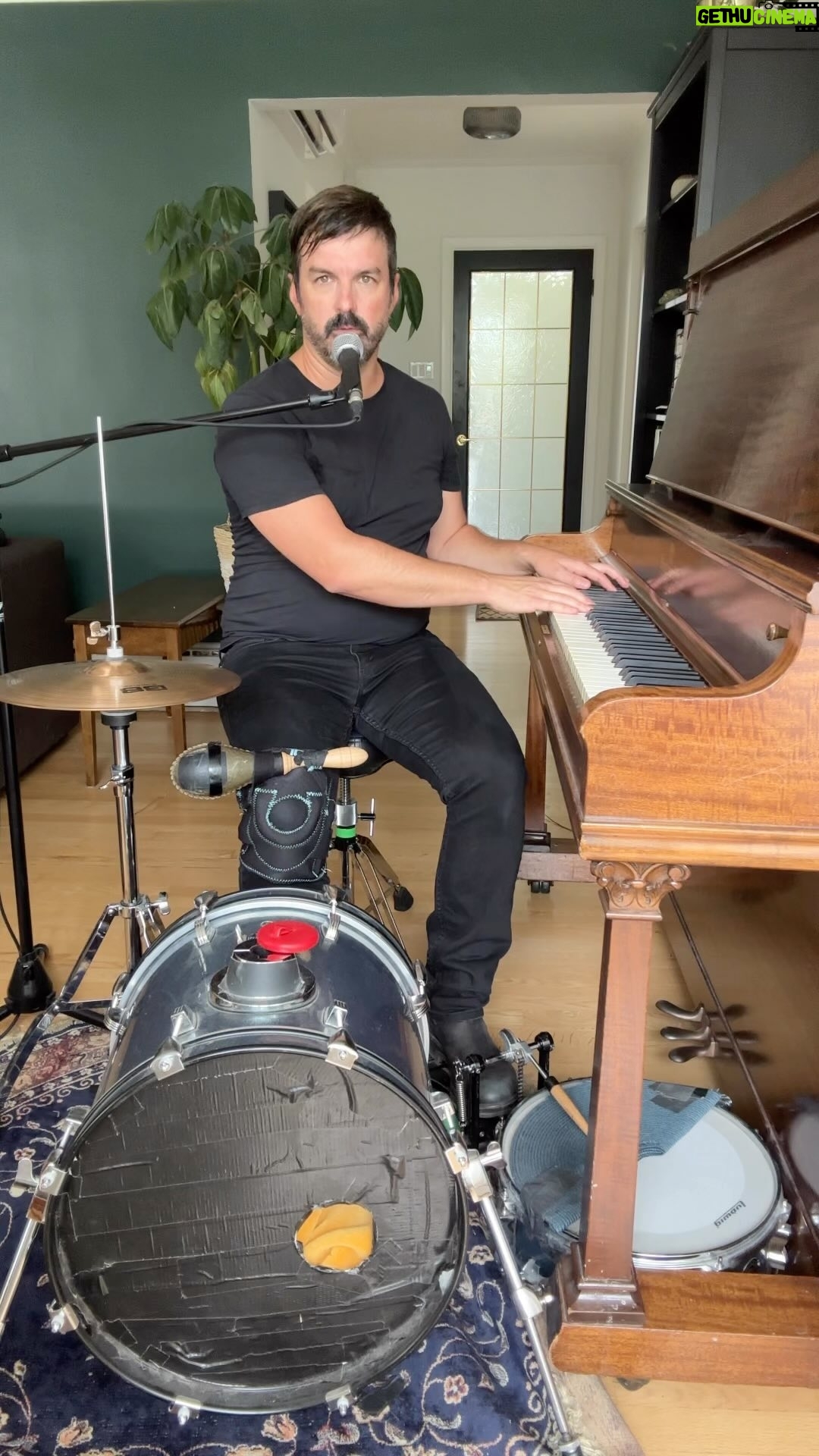 Damien Robitaille - 2.9K Likes - ENTER SANDMAN • @metallica