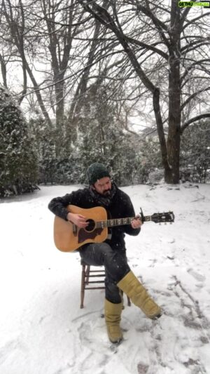 Damien Robitaille Instagram - PINK MOON • Nick Drake

One of the videos I’m most proud of. 

Une des videos dont je suis le plus fière.