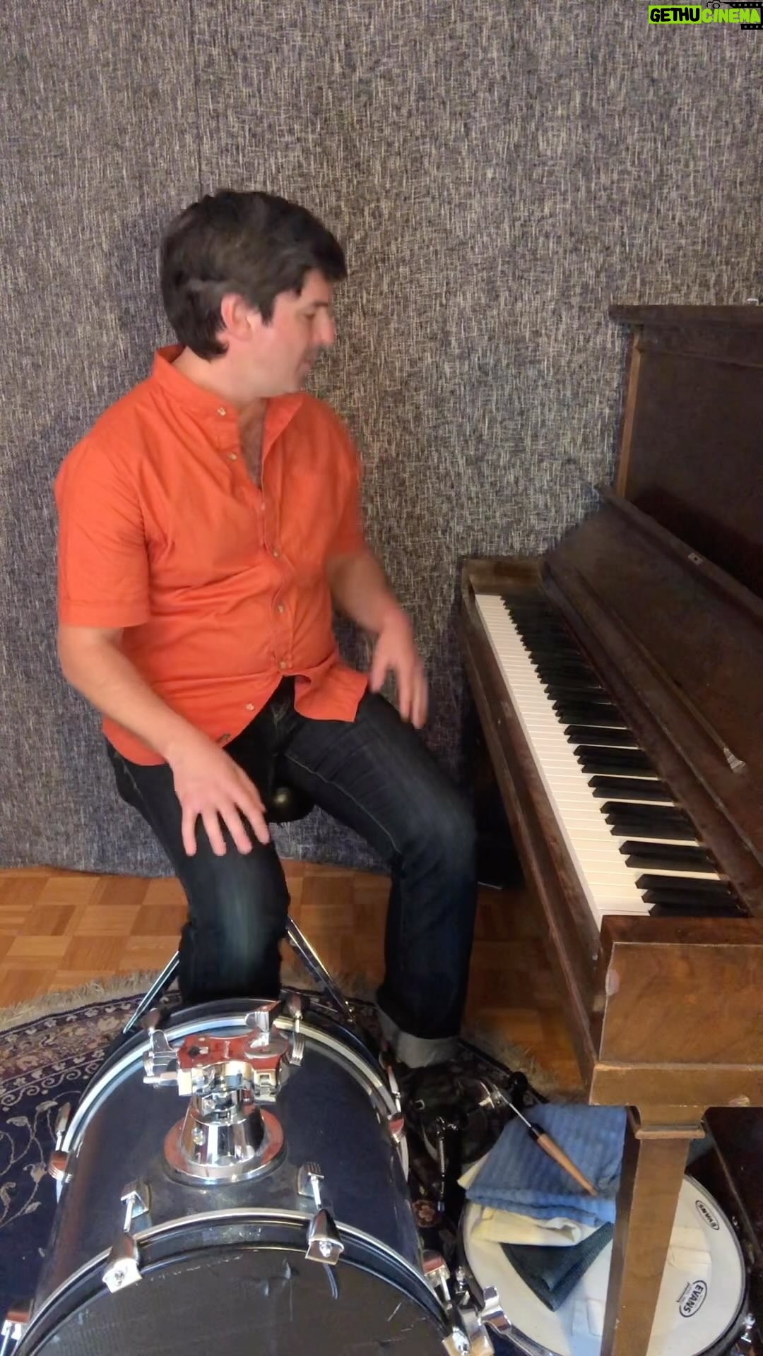 Damien Robitaille - 892 Likes - WHIP IT • DEVO @clubdevo
