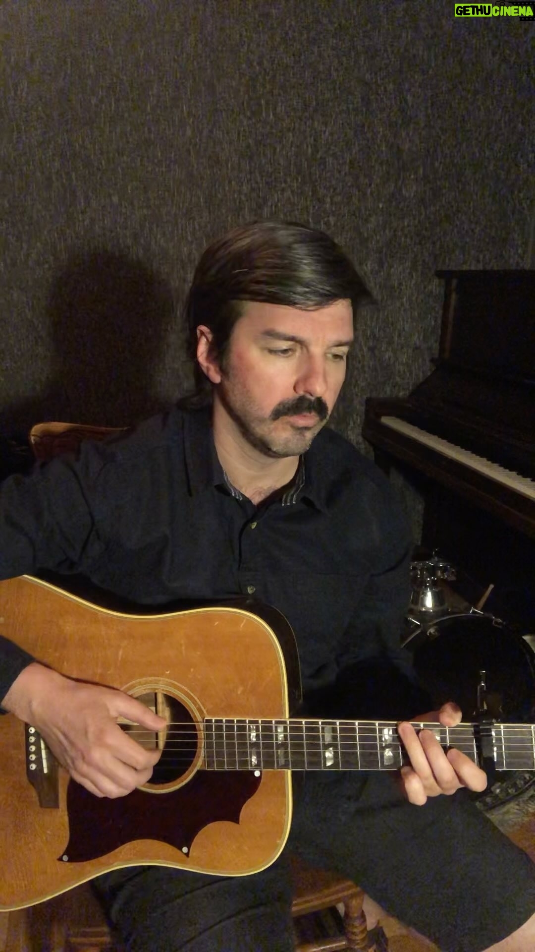 Damien Robitaille - 689 Likes - RUNAWAY TRAIN • Soul Asylum