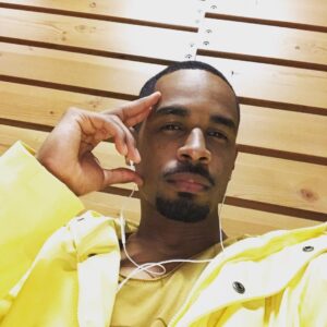 Damon Wayans Jr. Instagram - Whenever I take a picture with a girl, I put my hand on her stomach so it looks like she's carrying my baby.
