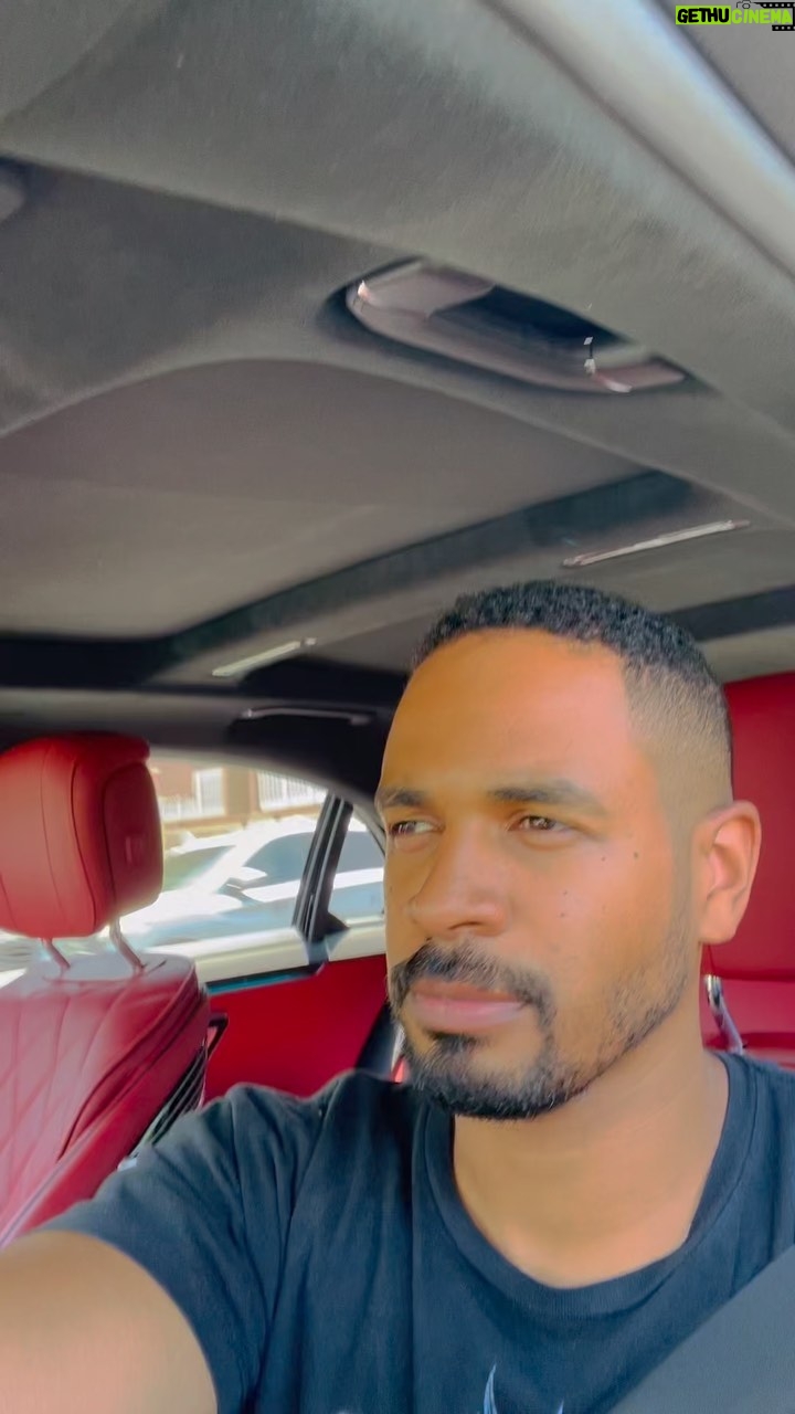 Damon Wayans Jr. - 10.8K Likes - I’ll be at the Dania Improv THIS thur-Sat (Aug 4-6)! Get ya tickets before they’re gone! Can’t wait to see y’all! My British accent is literally amazing 😂.
Ticket link in bio