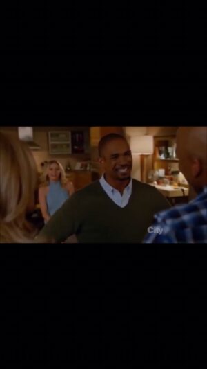 Damon Wayans Jr. Instagram - #throwbackthursday 
This scene was fun to shoot. Casey and Elisha kept laughing in the background, messing up takes. And I loved every moment of it. 
#HappyEndings 
#Beyonce