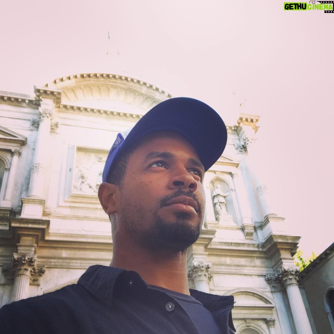 Damon Wayans Jr. - 10.7K Likes - #Fbf In Venice tryin’ to remember where I parked my muhfuggin gondola.