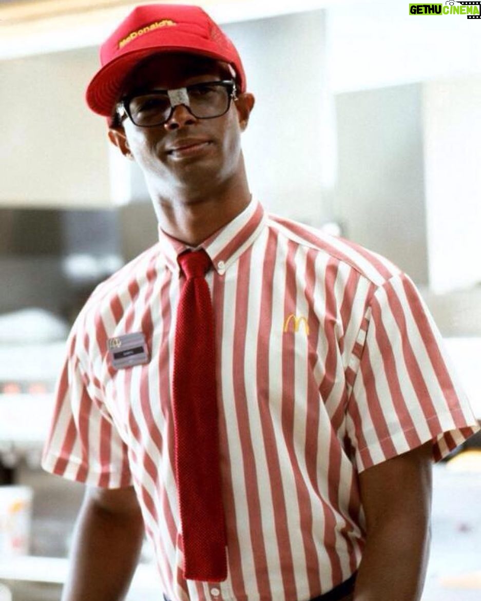 Damon Wayans Jr. - 9.8K Likes - Safe travels, little daddy @damonkwayans
#FBF 'Blankman'. One of my favorite movies my dad made.
If you haven't seen it, watch it. He's thee biggest nerd in it. 🤣🤣🤣
