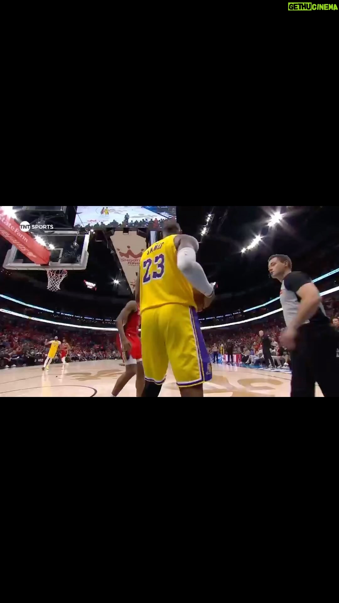 Dan Katz - 17.4K Likes - Reggie Miller asking the most hotly debated analytics question out there. Is it better to be up 3 or 4 with 3 seconds left?