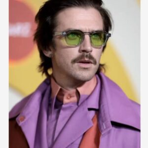 Dan Stevens Instagram - GASLIT premiere at The Met! 

@starz April 24

🌈 @licong_gong123 
🕶️ @akila.la 
🔭🛍️ @mjonf 
🖌️ @rheannewhite 
💅 Element Nails, Lexington Ave, NY

@gaslitstarz 
@metmuseum