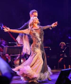 Dan Walker Instagram - An incredible night at @royalalberthall I got to dance for the first time in one of the most iconic venues in the world watched by my mum and my daughter.

@mrdanwalker and I got to dance at Prom Praise in front of thousands of people to the most beautiful piece of music, Chariots Of Fire from Vangelis, at a celebration of the life and legacy of Eric Liddell. It is hard to describe how it feels to be dancing on stage surrounded by a full orchestra.  It is like floating on air. You can feel the music underneath your feet.

We were so well looked after by the Prom Praise production and I wanted to thank all the volunteers who made it so special and the whole team behind it.

It was such an inspiring night and I will hold those memories forever.

Thank you to @brett_d_cove for capturing some of the magic both on and off the stage.

P.S. We might come back next year with our lobster outfits