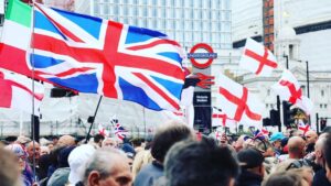 Dan Wootton Instagram - WAVE IT PROUDLY!
The Daily Mail is wrong again.
You are not "football hooligans", you are not trying to "divide us".
You are trying to save England, Great Britain and the United Kingdom.
From here in Florida, I say God bless you all and thank you.