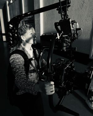 Dana Abyzova Instagram - Надоело быть режиссёром , я теперь оператор 🎥 @kalin_dop