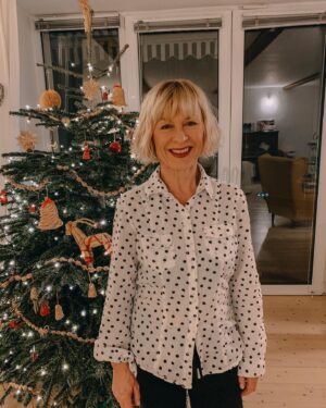 Dana Batulková Instagram - Všem přeju krásnej, klidnej večer a pohodový svátky plný radosti🎄❤️