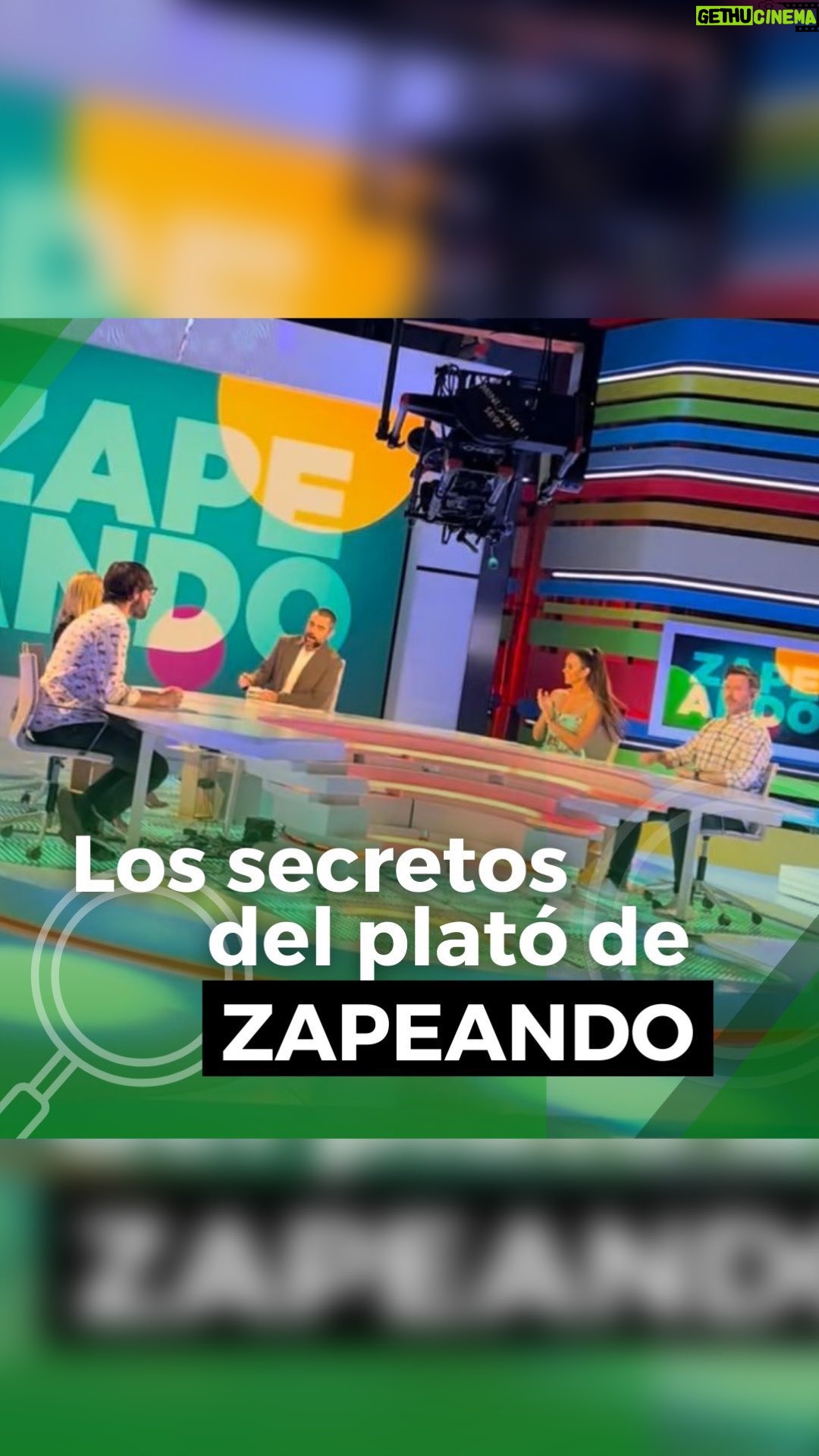 Dani Mateo - 425 Likes - 🕵️ Nos adentramos en el plató de @zapeando para descubrir todos sus secretos
🙌 Cada tarde en @lasexta, @danimateoagain y sus colaboradores buscan los mejores vídeos para entretener a los espectadores, Y LO HACEN DE MARAVILLA
No podía faltar tampoco el pasillo donde se graban los mejores tiktoks, ¿verdad @cristipedroche? 😉