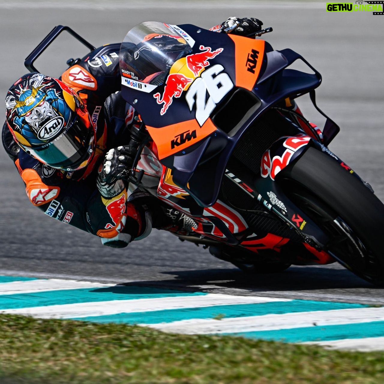 Dani Pedrosa - 32.1K Likes - Day 1 of the shakedown test at Sepang.
📸@motogp