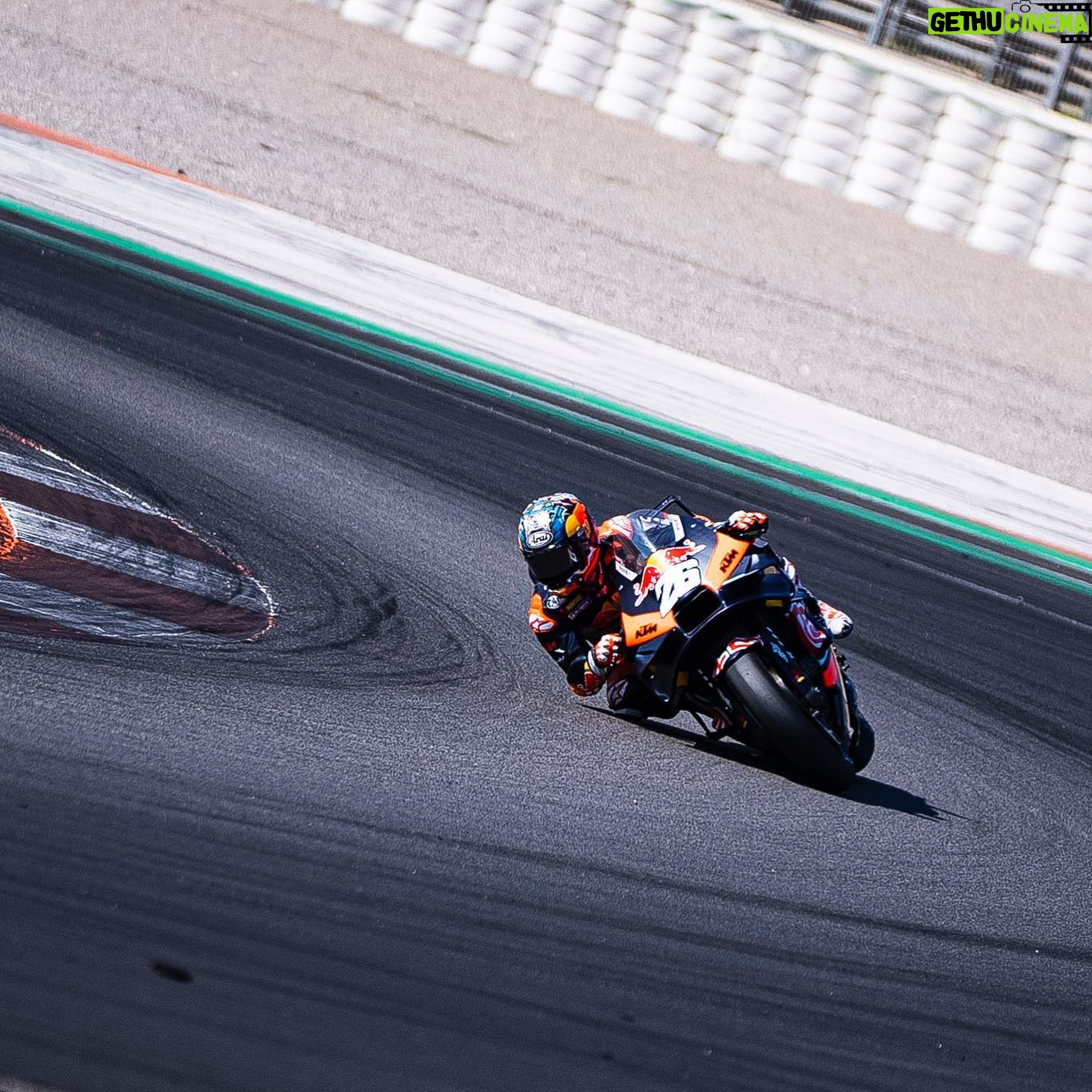 Dani Pedrosa - 32.9K Likes - Valencia test completed!
@ktmfactoryracing
📸 @nop_films
