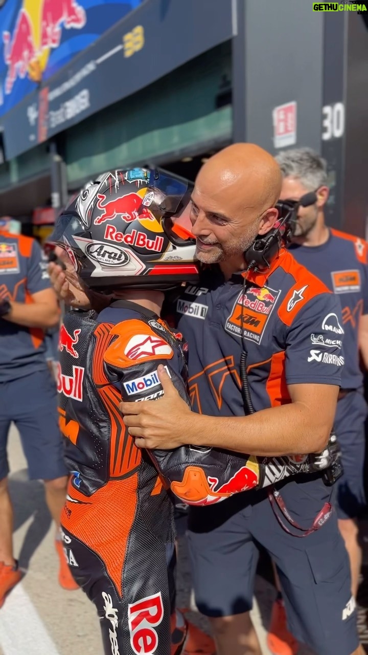 Dani Pedrosa - 43.8K Likes - Top 3ļøā£ for @26_danipedrosa! Heās through to tomorrowās Q2ļøā£ session. šŗš»
We just love to see it. Heās still got it. What a guy! š
#KTM #ReadyToRace #SanMarinoGP šøš² #MotoGP #Motorsport #DaniPedrosa #Misano