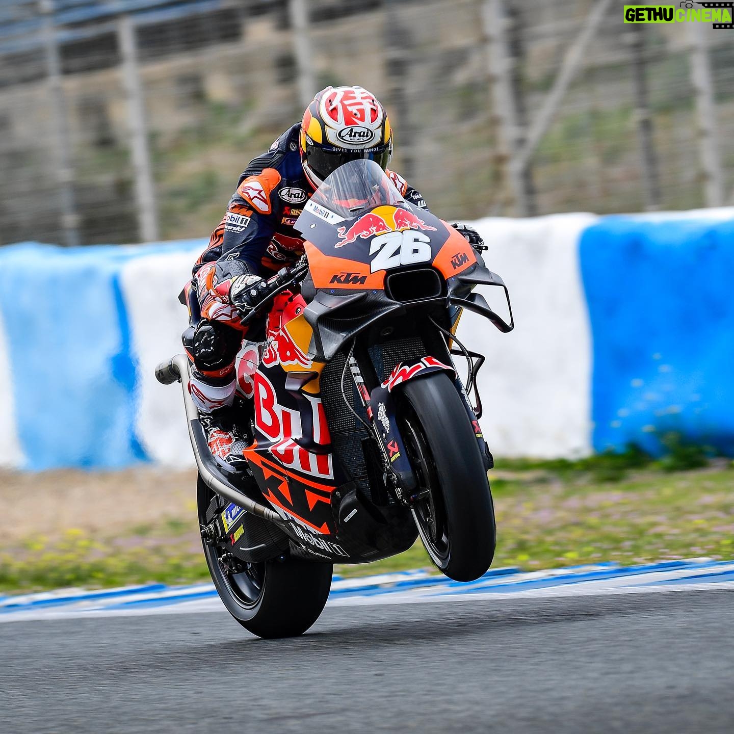 Dani Pedrosa - 27.5K Likes - Ended two intense days of test! Iāll see you all in a few weeks in the GP of Spain! @motogp
šø @chiquichamorrophoto