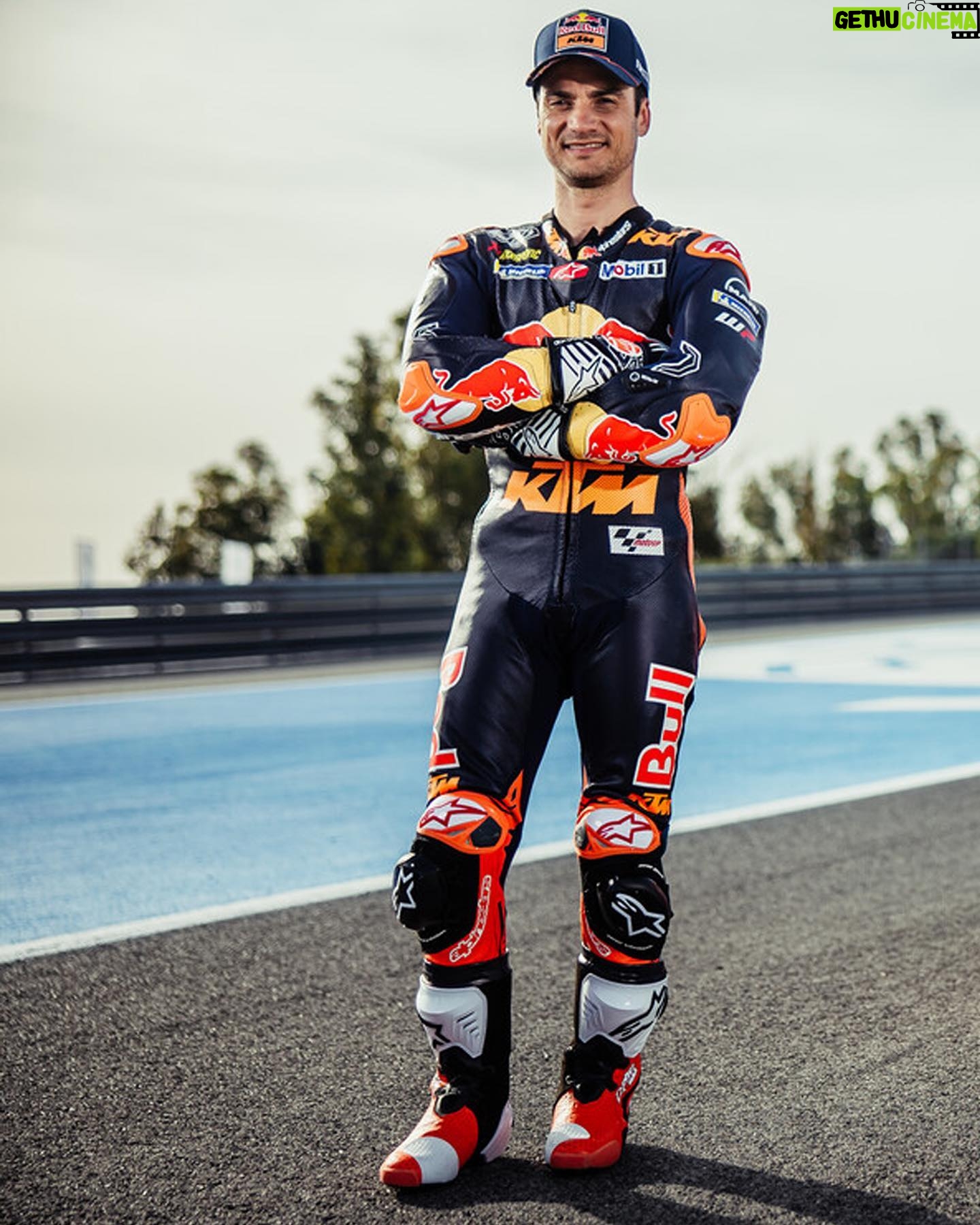 Dani Pedrosa - 55.6K Likes - 🚨BREAKING NEWS!
@26_danipedrosa will follow up his popular wildcard appearance at the Spanish GP with another @motogp race start at the San Marino GP from 8-10 September. 💪
#KTM #ReadyToRace #MotoGP #DaniPedroda #RC16