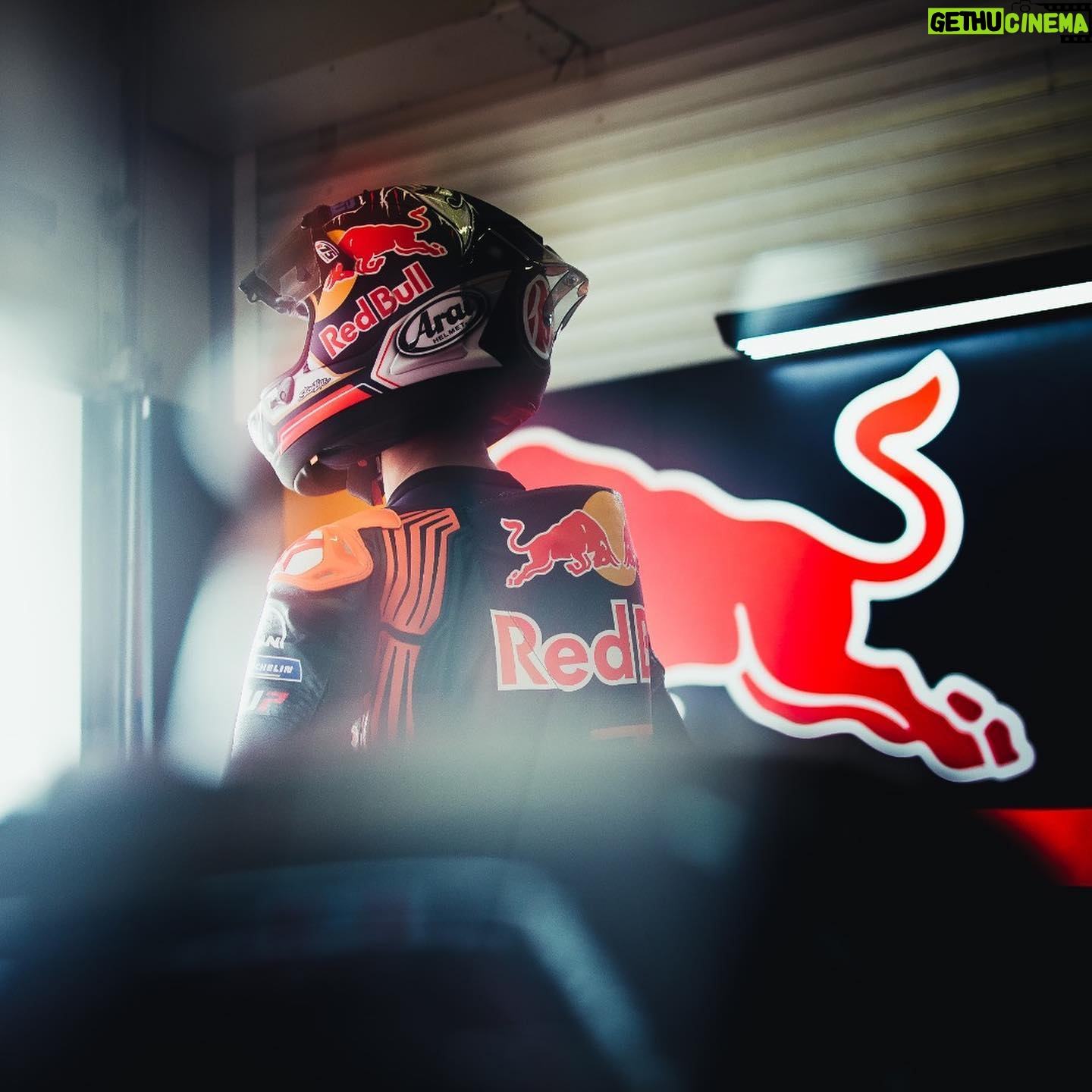 Dani Pedrosa - 84.2K Likes - Friday Practice at the Spanish GP!
@ktmfactoryracing