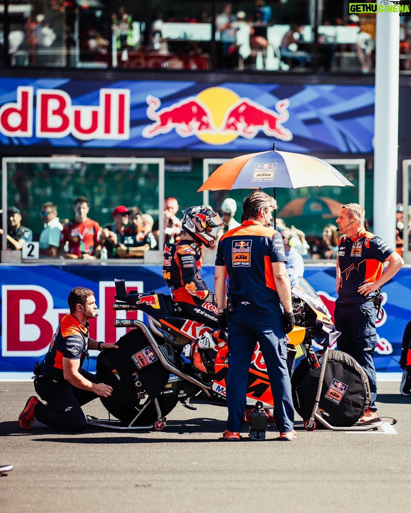 Dani Pedrosa - 83.4K Likes - I want to thank everyone at @ktmfactoryracing for the great work, to my mechanics and engineers for a solid weekend!
And can’t forget about all the support from all the fans of motogp and all the messages of love! I enjoyed every minute! 🤗🙏🏻