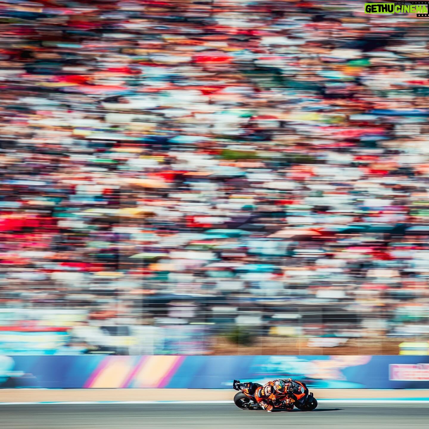 Dani Pedrosa - 45.2K Likes - Thanks to all the fans for this moment of joy!🙌🏻🙏🏻