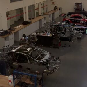 Daniel Abt Instagram - Es geht los! 💛 Wir bauen den Urus Performante zum ABT Scatenato um. Das beinhaltet ein Powerupgrade auf 840PS, komplett neue Carbon Front und Heckschürze, freistehender Breitbau, Felgen, Interior Upgrade und viele weitere Details. Wir filmen den kompletten Umbau auch für YouTube mit. Falls ihr Fragen habt kommentiert gerne dann können wir sie für euch beantworten @abt_sportsline #abt #urus #scatenato