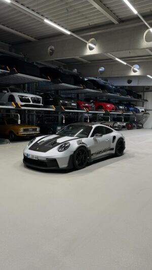 Daniel Abt Instagram - How many cars can you spot? 🤔 #porsche #gt3rs
