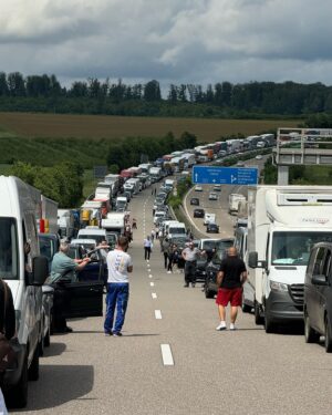 Daniel Abt Instagram - Neulich beim Klassentreffen auf der A81 🤓