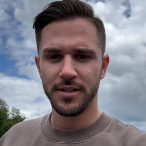 Daniel Abt Instagram - Neulich beim Klassentreffen auf der A81 🤓