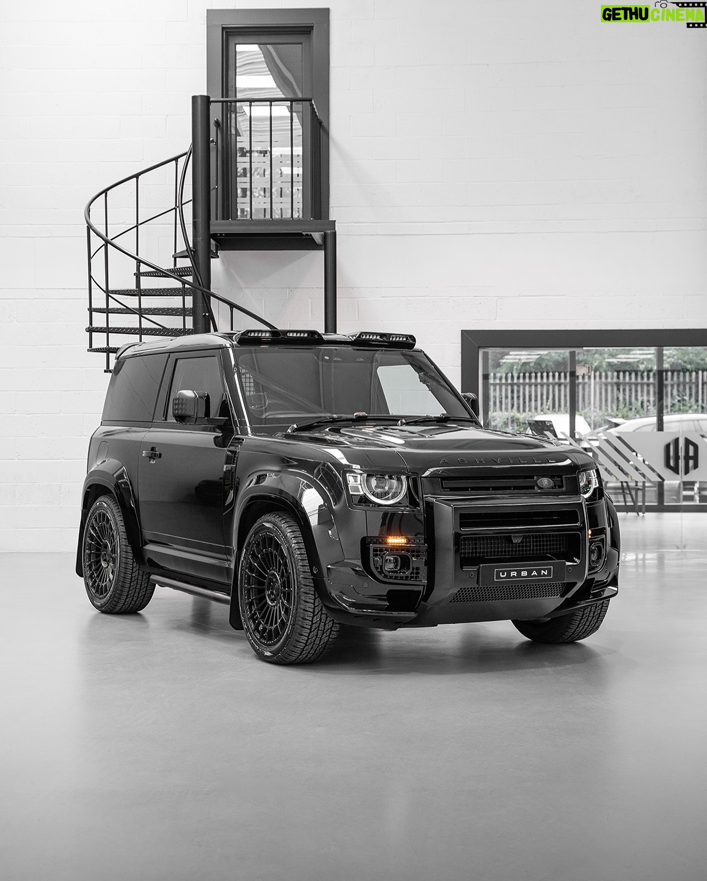 Daniel Ashville - 11.8K Likes - The new work horse is welcomed to the @thisisashville fleet
•
#captainofindustry #maverick #4x4 #landrover #defender #offroad #4x4life #offroadlife